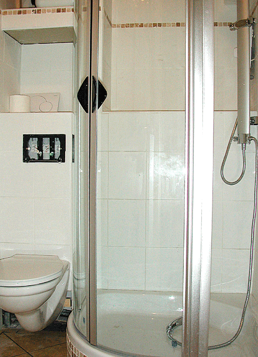 Captain's View Shower / WC / Wash Basin